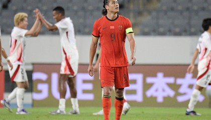 ESPN直播-记者：张玉宁腿部肌肉出现疲劳性损伤，因伤未出战乌兹别克斯坦